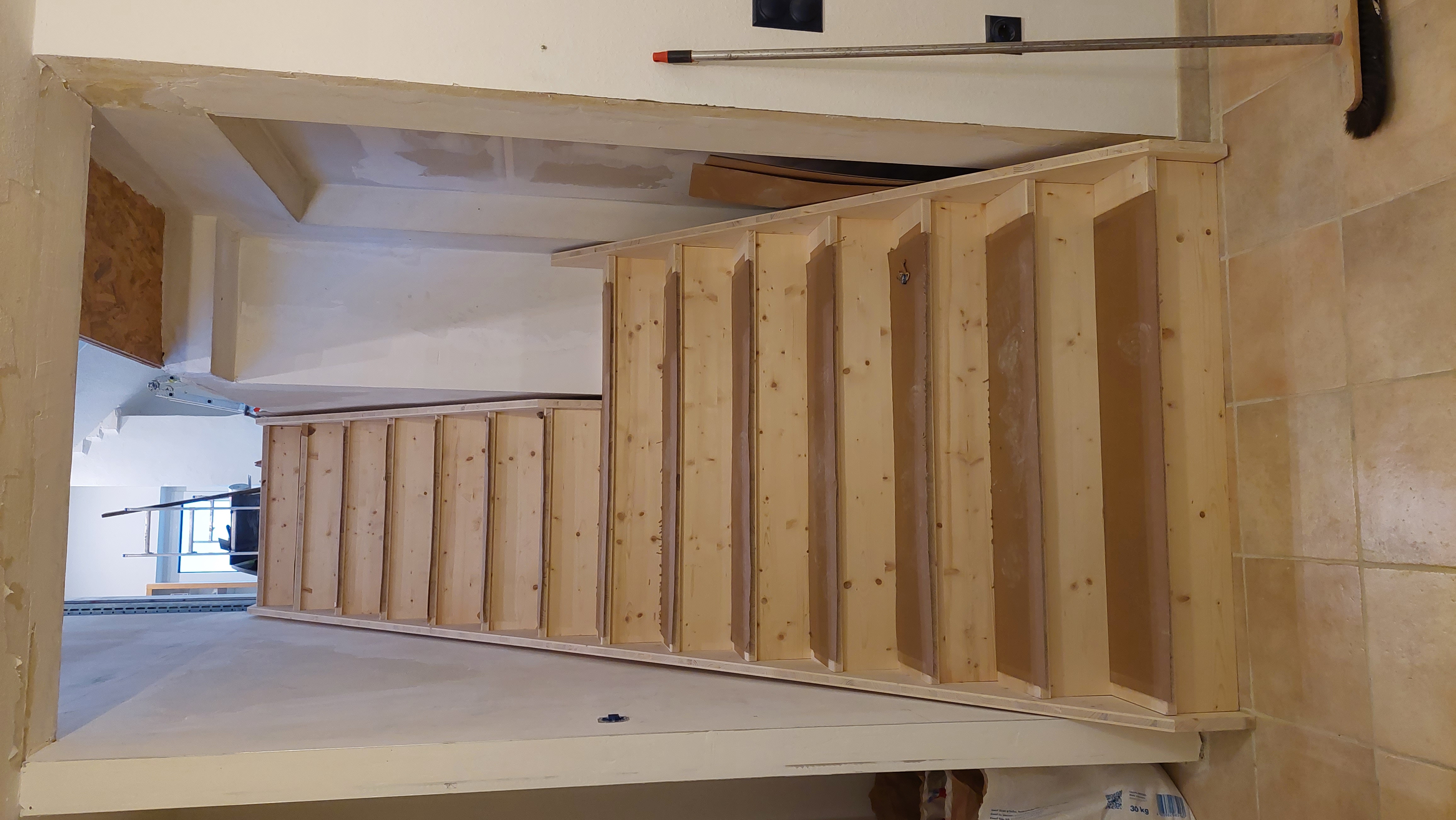 Treppenstufen aus Massivholz – individueller Treppenbau
