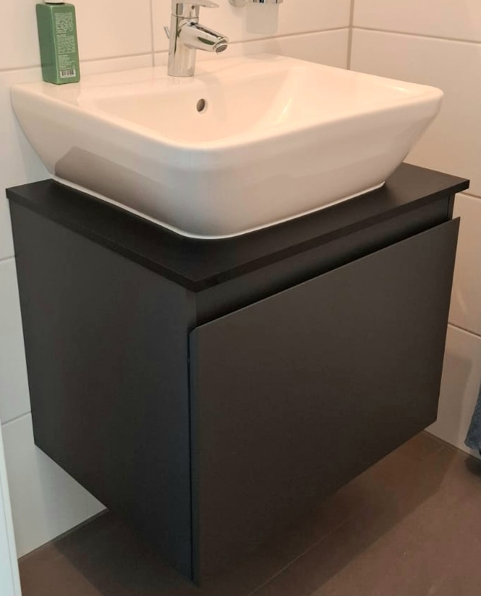Waschtisch mit Unterschrank – Badmontage